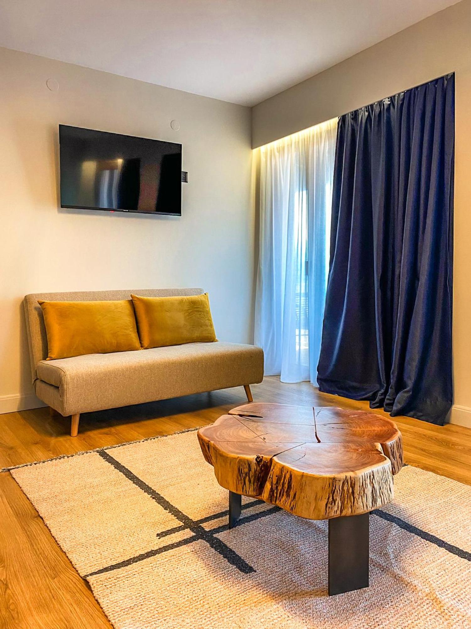 Apellou Apartments Самос Екстериор снимка